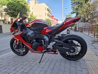 Honda CBR 1000RR 2018 OHLINS BREMBO AKRAPOVIC SC PROJECT AND CARBON COVERS-thumb-3