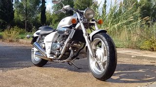 Honda Magna 1998 V-Twin-thumb-1