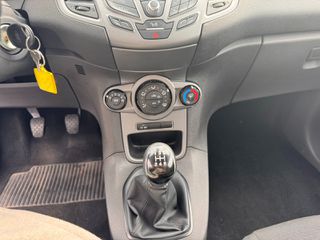 Ford Fiesta 2017-thumb-16