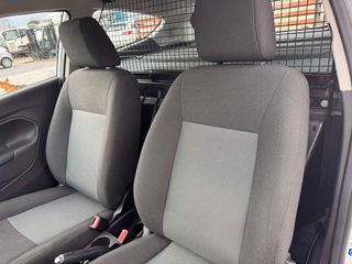 Ford Fiesta 2017-thumb-12