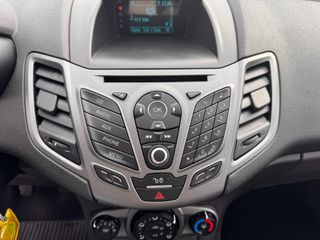 Ford Fiesta 2017-thumb-18