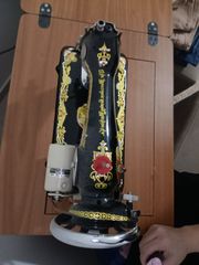 singer mercedes-thumb-1