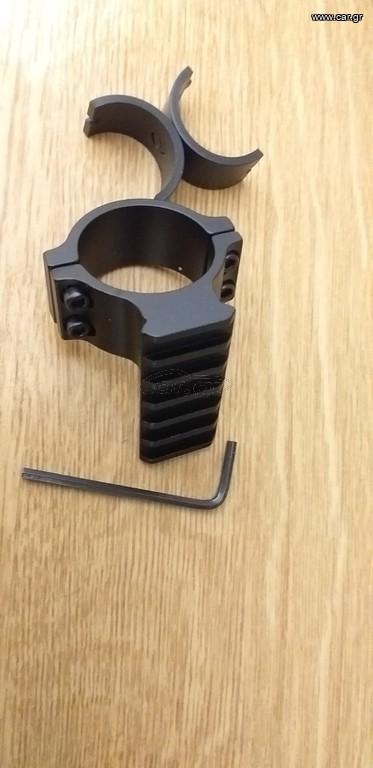Tactical rail