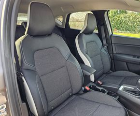 Renault Captur 2022 DYNAMIC EDC Mild Hybrid 140HP-thumb-38