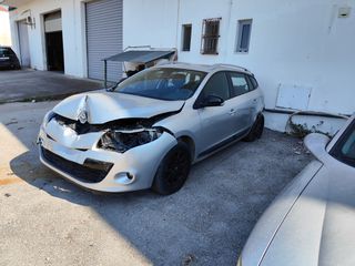 Renault Megane 2013 DCI 110 FAP BOSE EDITION-thumb-5