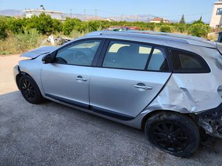 Renault Megane 2013 DCI 110 FAP BOSE EDITION-thumb-6