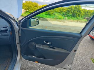 Renault Megane 2013 DCI 110 FAP BOSE EDITION-thumb-11