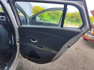 Renault Megane 2013 DCI 110 FAP BOSE EDITION-thumb-12