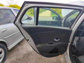 Renault Megane 2013 DCI 110 FAP BOSE EDITION-thumb-13