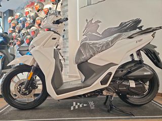 Voge SR16 125 2025 Euro 5+**ΕΤΟΙΜΟΠΑΡΑΔΟΤΟ**-thumb-5