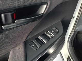 Toyota C-HR 2024 1.8 HYBRID CLUB ΕΛΛΗΝΙΚΌ-thumb-6