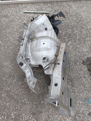 ΦΑΝΟΣΤΑΤΗΣ ΕΜΠΡΟΣ TOYOTA AVENSIS 2010 μοντέλο