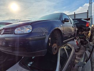 Volkswagen Golf 2002-thumb-1