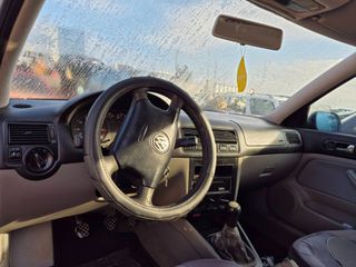 Volkswagen Golf 2002-thumb-7