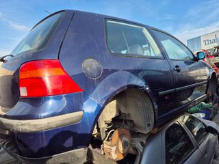 Volkswagen Golf 2002-thumb-5