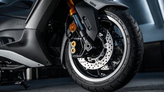 Yamaha TMAX 560 Tech Max 2026 ΑΜΕΣΑ ΔΙΑΘΕΣΙΜΟ ΜΕ ΠΛΟΥΣΙΑ ΔΩΡΑ-thumb-14