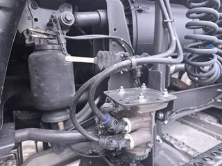 Volvo 2015 FH500 RETARDER-thumb-21