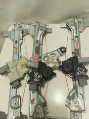 πωλούνται γρύλοι παραθύρων από Peugeot 3008 2010