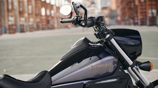 UM 2025 RENEGADE FREEDOM 300CC COLOR BLACK GREEY ΚΑΙ ΔΩΡΑ-thumb-4