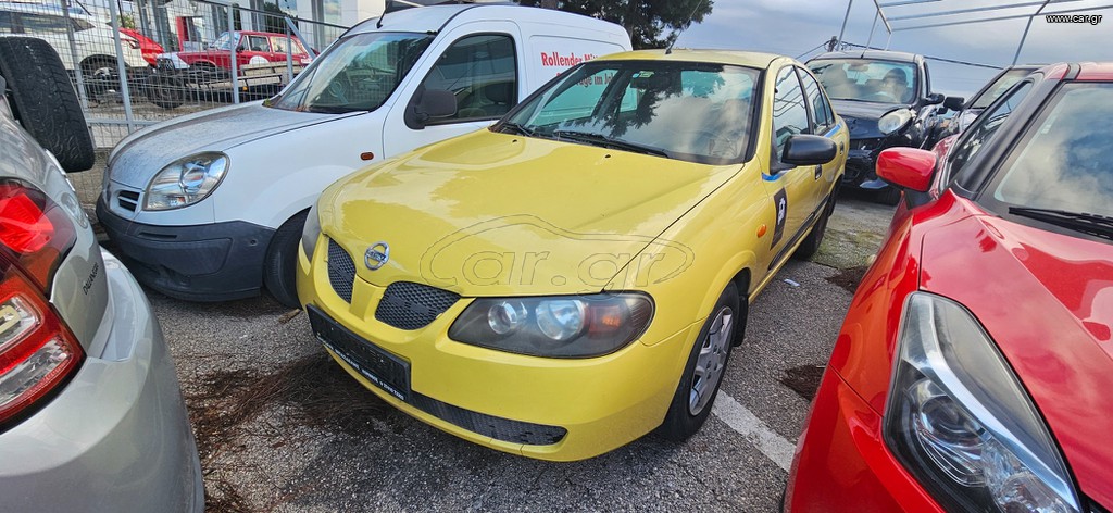 Nissan Almera 2002