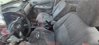 Nissan Almera 2002-thumb-3