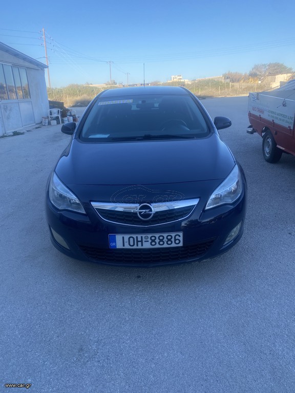 Opel Astra 2011