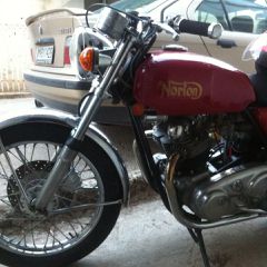Norton Commando 1971-thumb-2