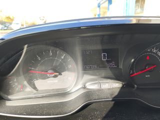 Peugeot 208 2012 ACTIVE 1.4 DIESEL-thumb-4