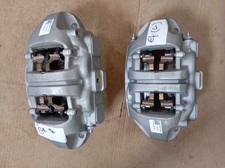 ΔΑΓΚΑΝΕΣ ΕΜΠΡΟΣ ΤΕΤΡΑΠΙΣΤΟΝΕΣ BREMBO ΓΙΑ TESLA MODEL Y '20 -'24 ΣΕ ΚΑΤΑΣΤΑΣΗ ΚΑΙΝΟΥΡΙΩΝ!!!!