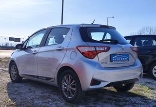 Toyota Yaris 2017-thumb-4