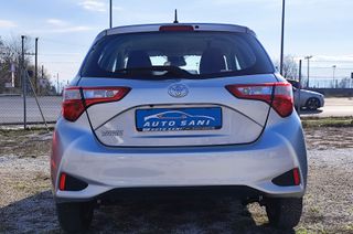 Toyota Yaris 2017-thumb-5