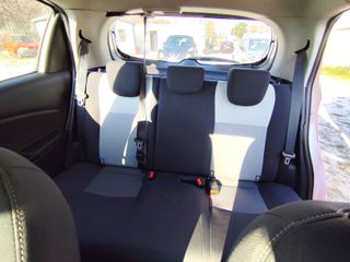 Toyota Yaris 2017-thumb-7