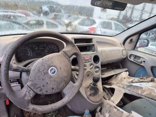 Fiat Panda 2004 1.2-thumb-4