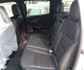 Isuzu D-Max 2025 ARENA AUTO-thumb-7