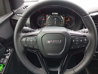 Isuzu D-Max 2025 ARENA AUTO-thumb-10