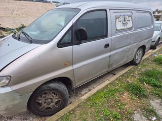 Hyundai H1 2004 2.3-thumb-1