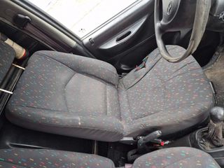 Hyundai H1 2004 2.3-thumb-5