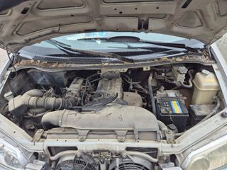 Hyundai H1 2004 2.3-thumb-8