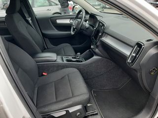 Volvo XC40 2019 1.5 T3 Geartronic Momentum ΕΛΛΗΝΙΚΟ 1ο χέρι-thumb-2