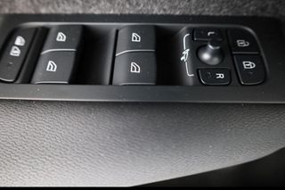 Volvo XC40 2019 1.5 T3 Geartronic Momentum ΕΛΛΗΝΙΚΟ 1ο χέρι-thumb-15