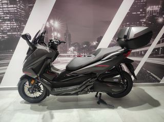 Honda 2026 FORZA 350 special color smart top box
