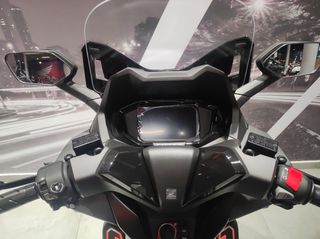 Honda 2026 FORZA 350 special color smart top box-thumb-6