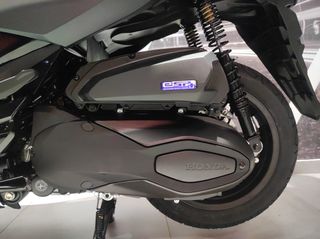 Honda 2026 FORZA 350 special color smart top box-thumb-9