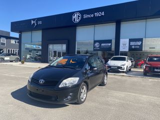 Toyota Auris 2011 1.3 101HP