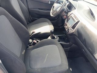 Hyundai i 20 2013 1,2  SOUND EDITION-thumb-8