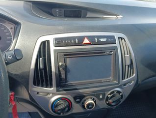 Hyundai i 20 2013 1,2  SOUND EDITION-thumb-3