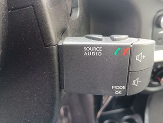 Renault Twingo 2016 1000 SCE LIVE-thumb-13