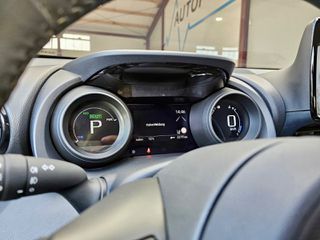 Toyota Yaris 2021 1.5 HYBRID key less navi clima-thumb-10