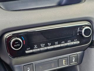 Toyota Yaris 2021 1.5 HYBRID key less navi clima-thumb-11