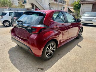Toyota Yaris 2021 1.5 HYBRID key less navi clima-thumb-5